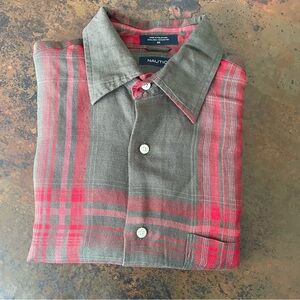 Nautica Men's Red and Green camp Plaid Shirt short sleeve